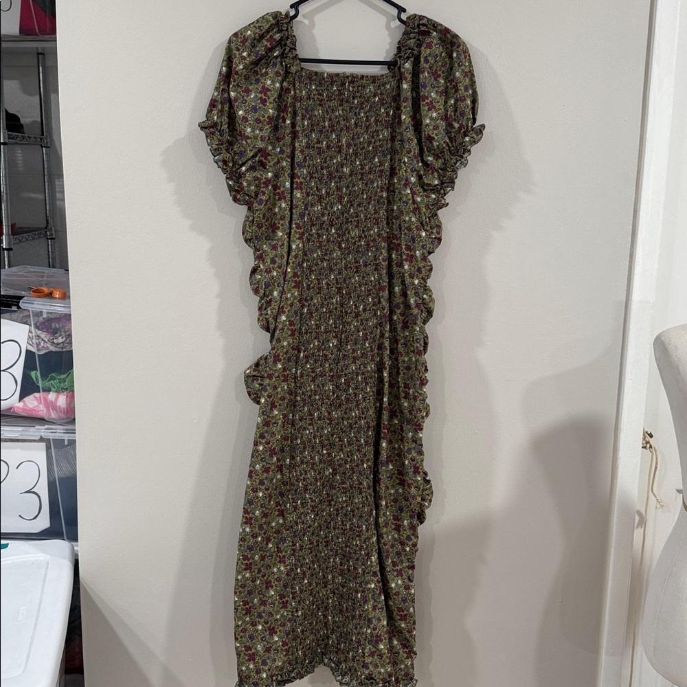 NWOT Ivy City Co Olive Floral Ruched midi Dress puff sleeve cottage cottagecore - Picture 4 of 6